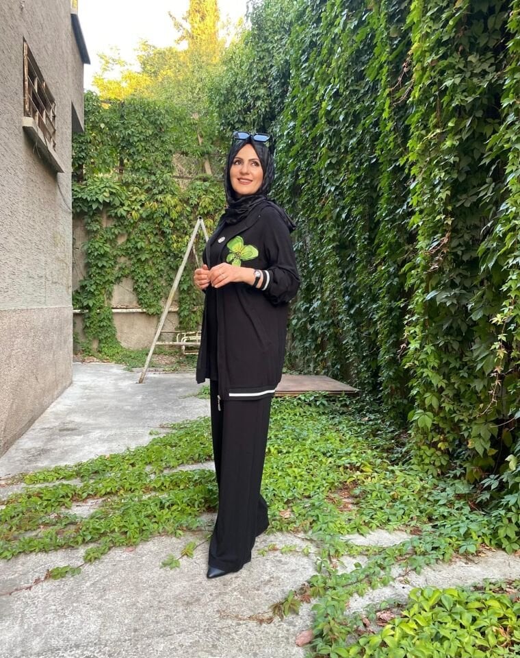 ÇİÇEK BASKILI FERMUARLI CEKET