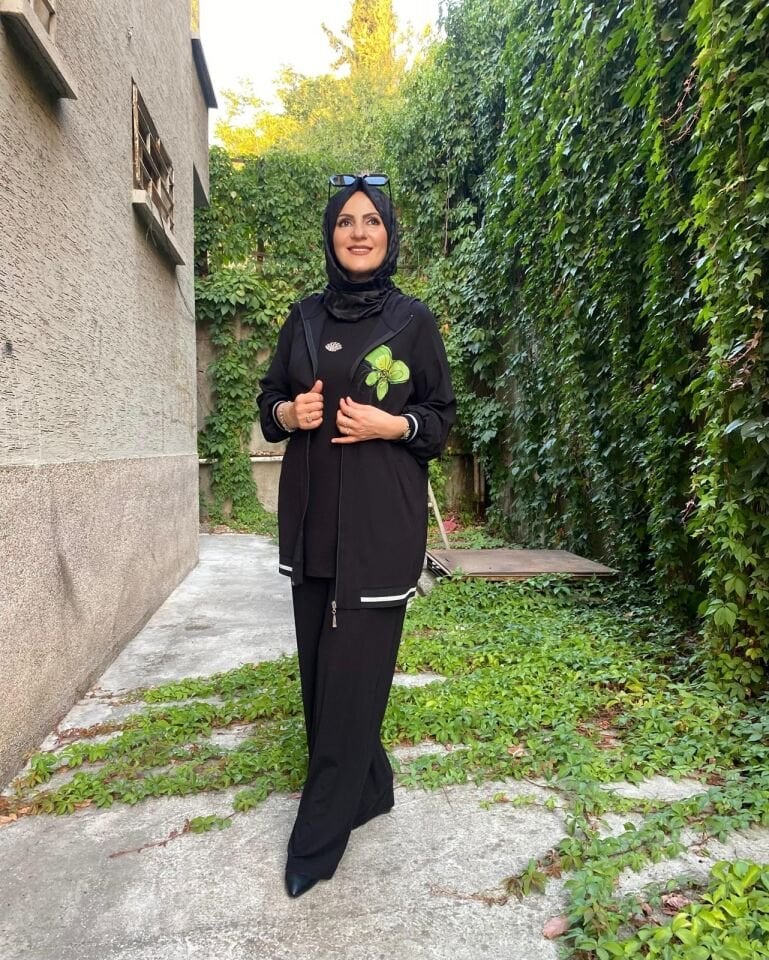 ÇİÇEK BASKILI FERMUARLI CEKET