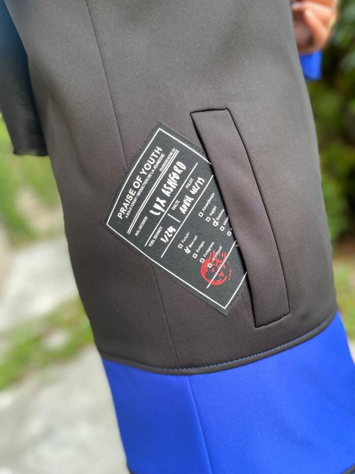 MİARUJ GENİŞ YAKALI YAZI AKSESURLI KABAN