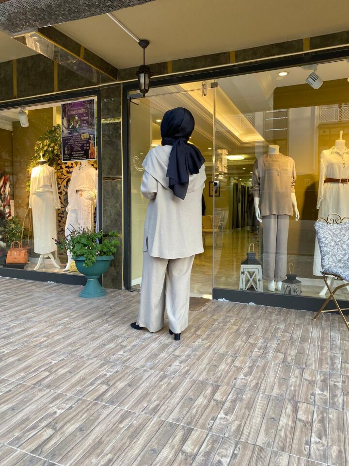 ŞAL DETAYLI PANTOLONLU TAKIM