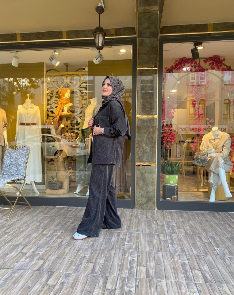 TEK CEPLİ VE İŞLEMELİ QUEEN GÖMLEK