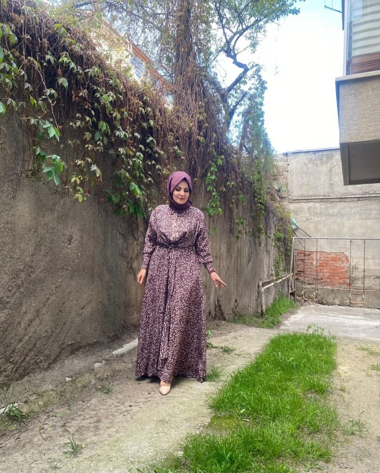 Elbise mia desen önden bağlamalı