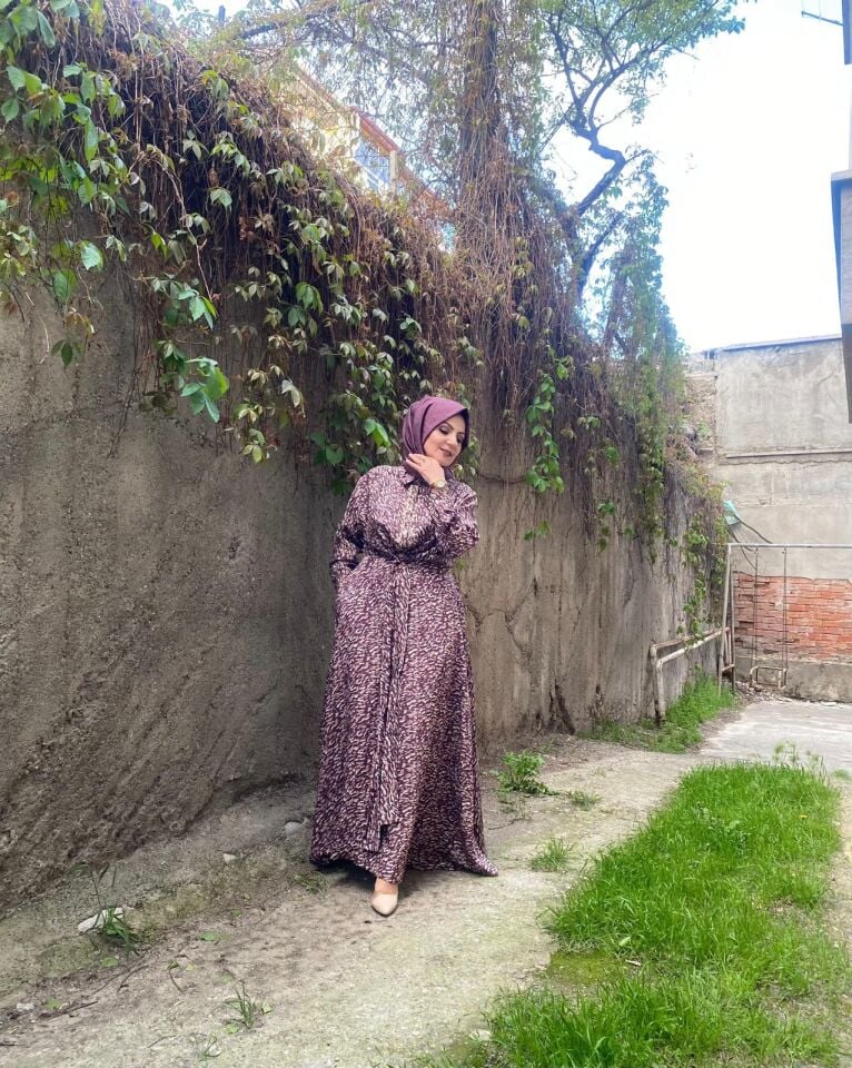 Elbise mia desen önden bağlamalı