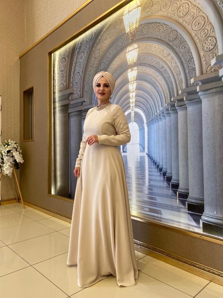 OMUZLARI ZİNCİR TAŞLI ABİYE