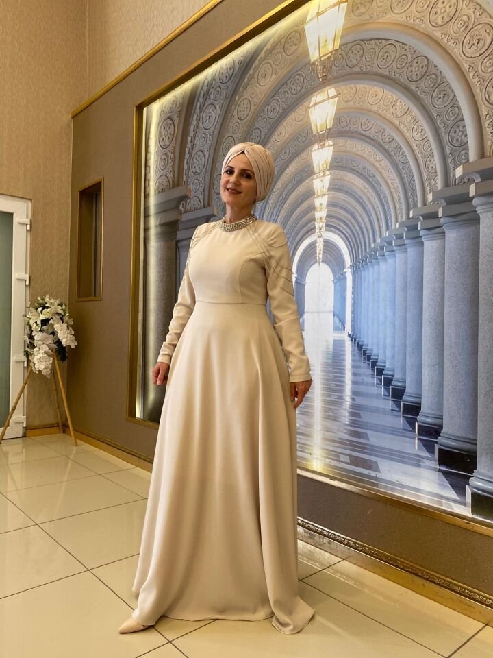 OMUZLARI ZİNCİR TAŞLI ABİYE