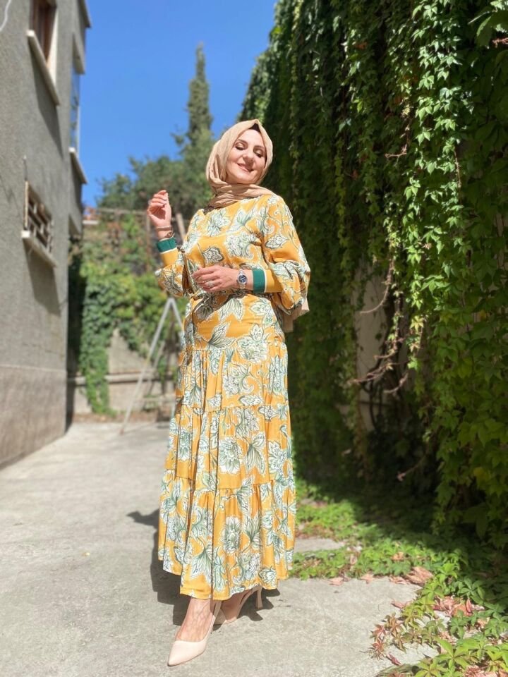 ÇİÇEK DESENLİ ELBİSE