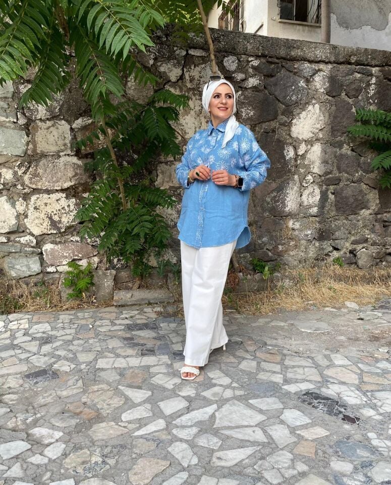 İŞLEMELİ GÖMLEK