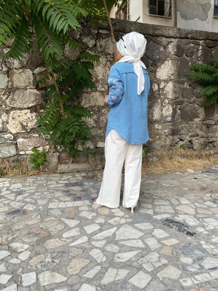 İŞLEMELİ GÖMLEK
